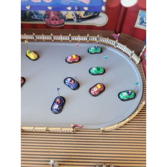 Mr Christmas Gold Label World Fair bump and go 2005 animated Musical - Picture 11 of 16